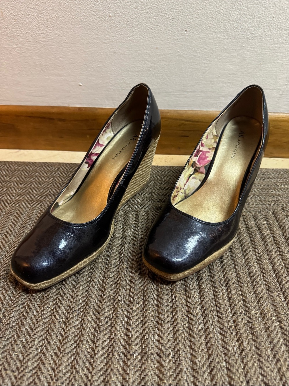 Anne Klein Blue Black Glossy Patent Wedge Espadrille Pumps